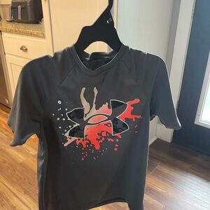 Under Armour Gray Graphic T-Shirt